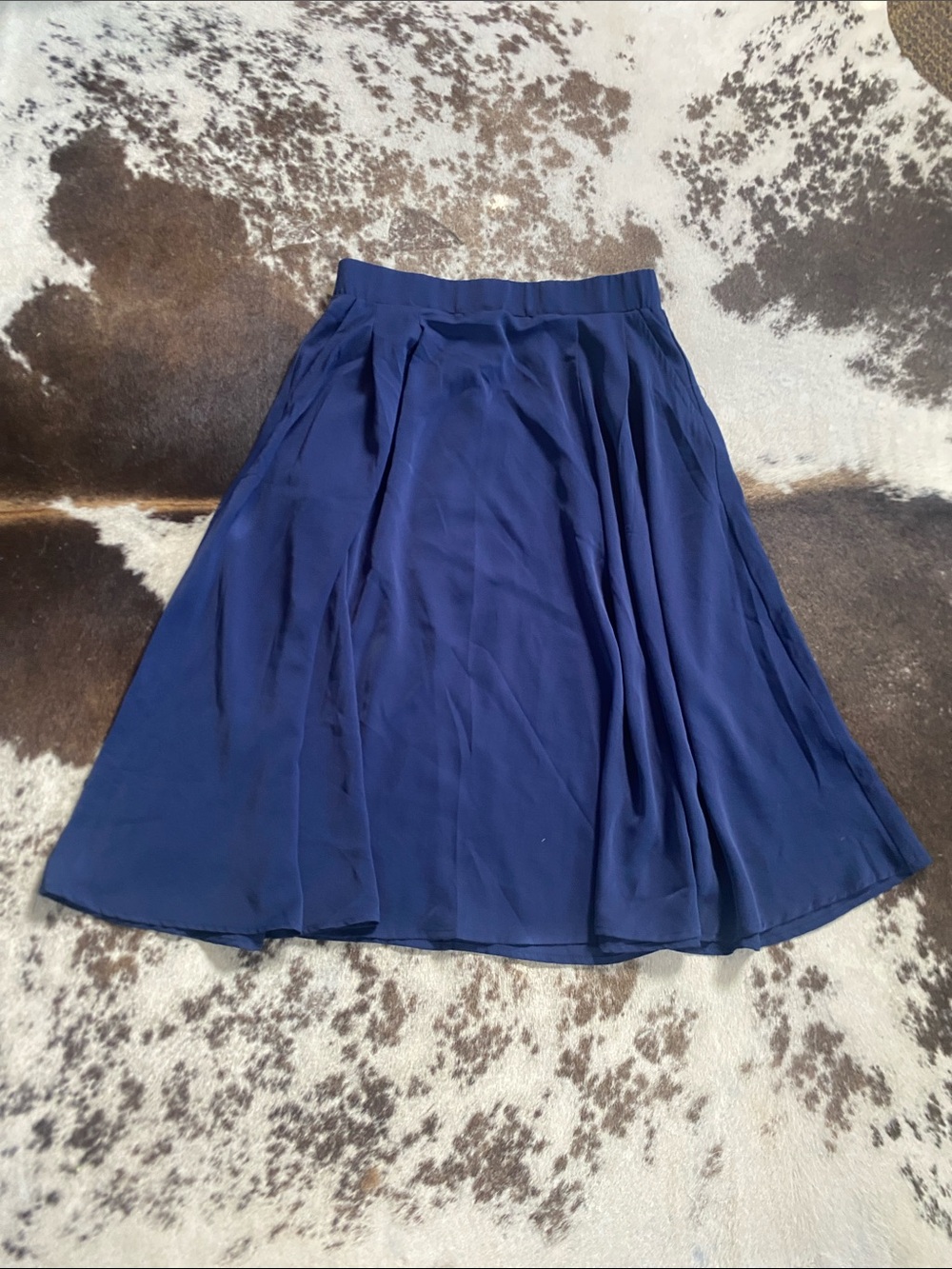 Classic Navy Midi Skirt with Soft A-Line Silhouette
